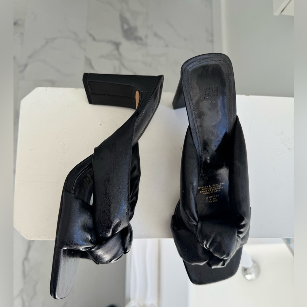H&M Women Black Heeled Sandals Shoes size 10 euro 40